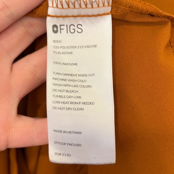 FIGS Catarina Scrub Top in Atlantic Fall - Picture 5 of 5